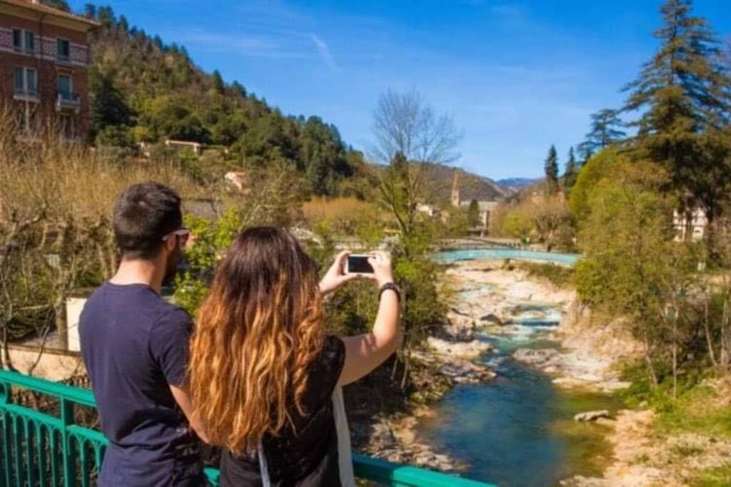 Un Moment De Detente Au Coeur De Vals-Les-Bains Esterno foto